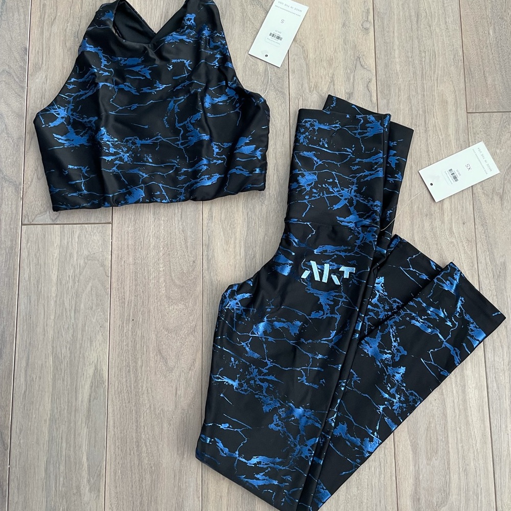 NEW AKT Set